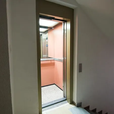 Tuguest Station Apartment Granada